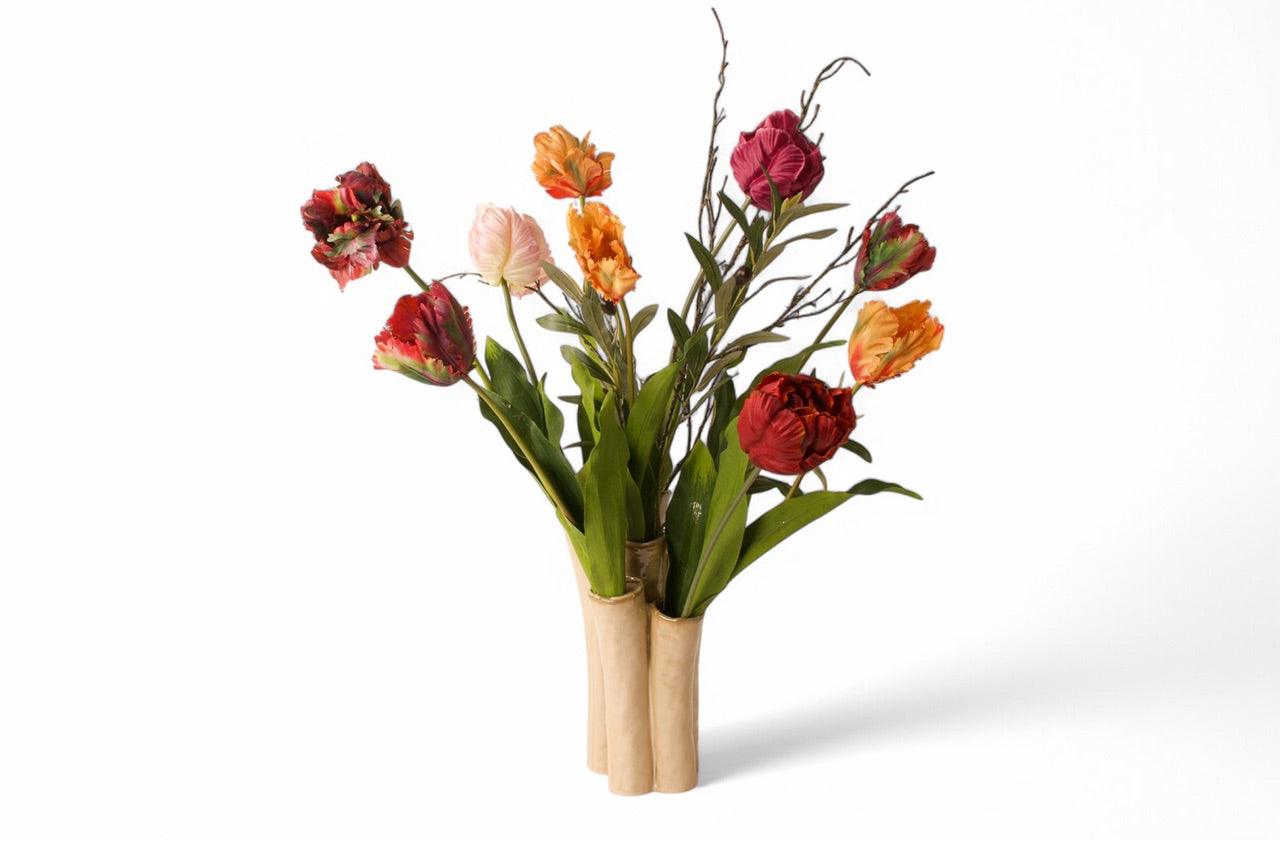 complete Tulpenvaas met diverse kleuren, muliticolor, tulpen in rood, oranje, paars en roze afgewerkt met twijgen -WinQ