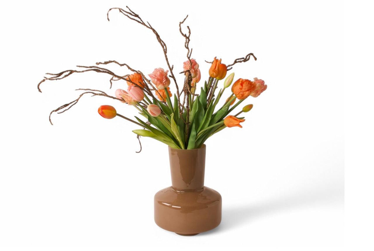 Boeket met diverse kunsttulpen in roze en oranje met twijgen - WinQ