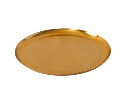 productfoto van decoratieschaal met glanzende goudkleur en diameter 40cm  op houten tafel