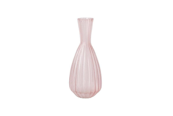 Glasvaas in licht roze met ribbelstructuur en kegelvormig