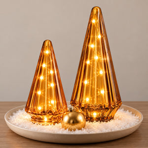 2 glazen oranje  cones van glas uitgevoerd met led op een schaal met sneeuw - WInQ