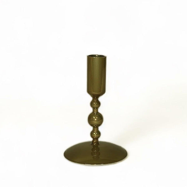 Kandelaar vaan fijn glas met een hoogte van 15cm met een metallic goud kleur