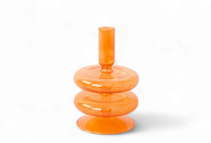 productfoto van glaskandelaar oranje 15,5cm hoog en diameter 9cm - WinQ