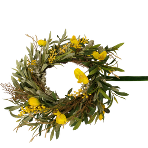 gele kunstkrans van eucalyptus en gele bloemen en mimosa hangend aan koord - WinQ