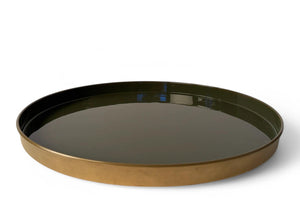 van de zijkant gefotografeerde glanzende groene schaal met diameter 40cm en mat goud aan de buitenzijde met een rand van 2,7cm - WinQ