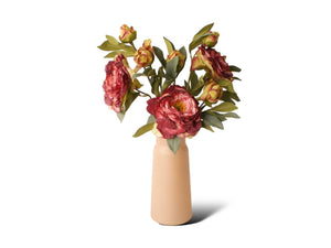 3 takken pioenroos in rood op een beige kleurige vaas-WinQ