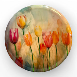 Metalen schaal met opstaande rand van 2,7cm in mat goud en diameter 50cm met print van tulpen - WinQ