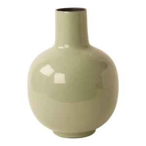 Productfoto van metalen vaas in lindegroen 30cm hoog en diameter 23cm - WInQ
