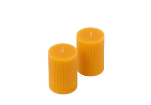 2 x kaars 7x10cm ribbel in de kleur oker