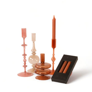 Set van 4 glaskandelaren met extra kaarsen in amber roze en terra kleuren combinatie-WinQ