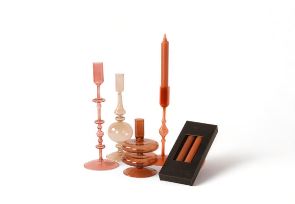 Set van 4 glaskandelaren met extra kaarsen in amber roze en terra kleuren combinatie-WinQ