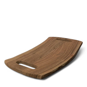 Productfoto van de snijplank van acaciahout in de maat 40x22,5cm en een dikte van 1,5cm in de natuurlijke houtkleur