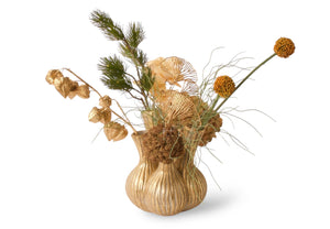 Keramieken tulpenvaas in de kleur goud met kunstbloemen in goud en oker kleuren waaronder physalis en hortensia