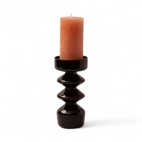 Kandelaar glas 5,5x7x15,5cm zwart met een stompkaars diameter 7cm in de kleur oranje - WinQ