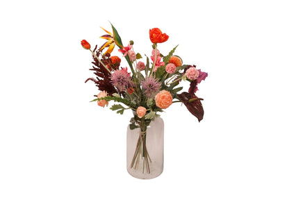 Boeket kunstbloemen op vaas in diverse rood/paars/oranje kleuren met groene accenten. veldboeket heeft een hoogte van 70cm