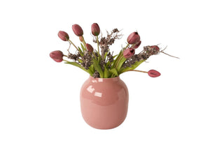 Gebonden boeket kunsttulpen15 stuks met groen blad en zwarte bes takken in een mauve kleurige metaalvaas al product gefotografeerd - WinQ