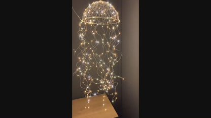 film van brandende kerstlamp met diameter 35cm