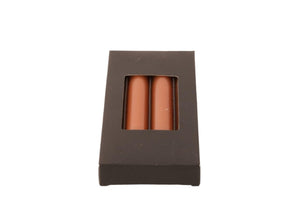 zwart doosje met 4 kandelaar kaarsen in terra  2,1x20cm