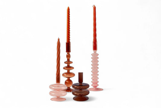 Set van 4 maten glaskandelaren in roze terra en maroon in diverse hoogtes - WinQ