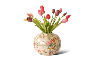 15 kunsttulpen op een glasvaas in de kleuren fuchsia, pink, mauve  op een metalen vaas met bloemdesign- WinQ