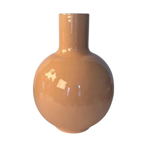 Bolvormige vaas 23x30cm in een honing kleur met een glanzende afwerking diameter boven 7,5cm - WinQ